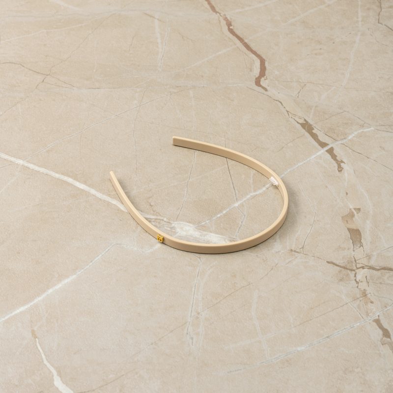 BalmainHair Accessories LE Acetate Headband Small Beige LE HJ CA HB S B C3 25 Mood 01